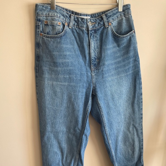 Topshop Ripped Hem Mom Jeans - Picture 4 of 6